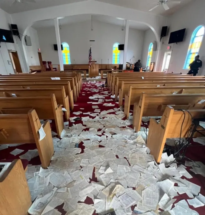 Ataques às igrejas dos EUA mais que dobraram em 2023, conclui o relatório