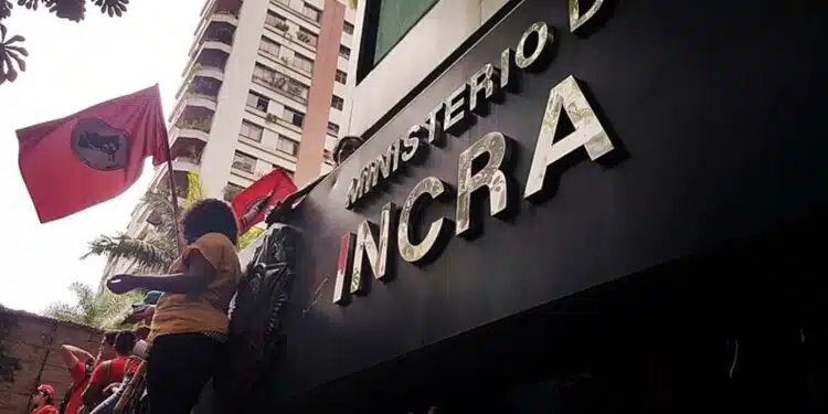 Sede do Incra é invadida pelo MST e tensão com o governo Lula se eleva