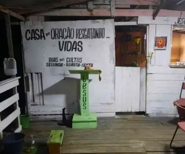 Bordel é transformado em igreja no RJ após evangelismo: “Agora há um púlpito com Bíblia”