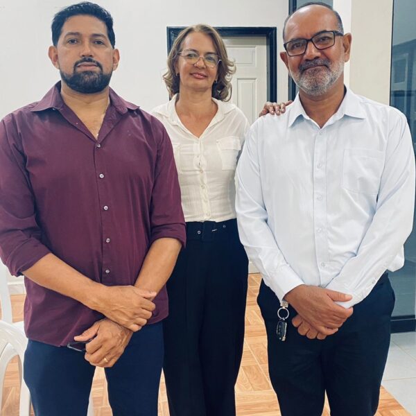 “Professor e vereador Cleomar Portela participa de formatura da EJA e destaca compromisso com a educação de Epitaciolândia”