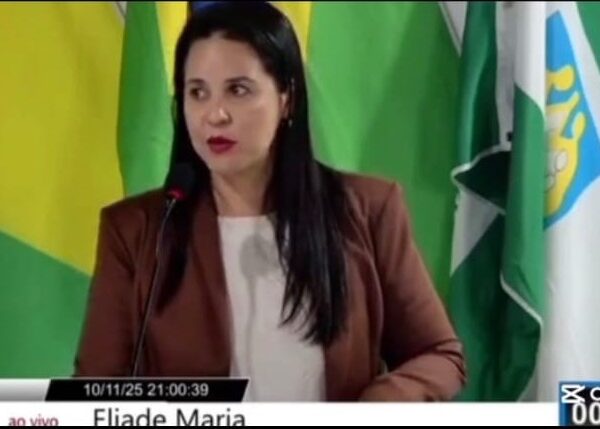 Entre ironias e relativizações, vereadora Eliade trata reivindicações da população como mero pedido por ruas e luz VEJA FOTOS E VIDEO