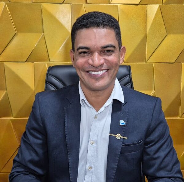 Câmara de Brasiléia encerra sessão extraordinária com destaque para reconhecimento do TCE