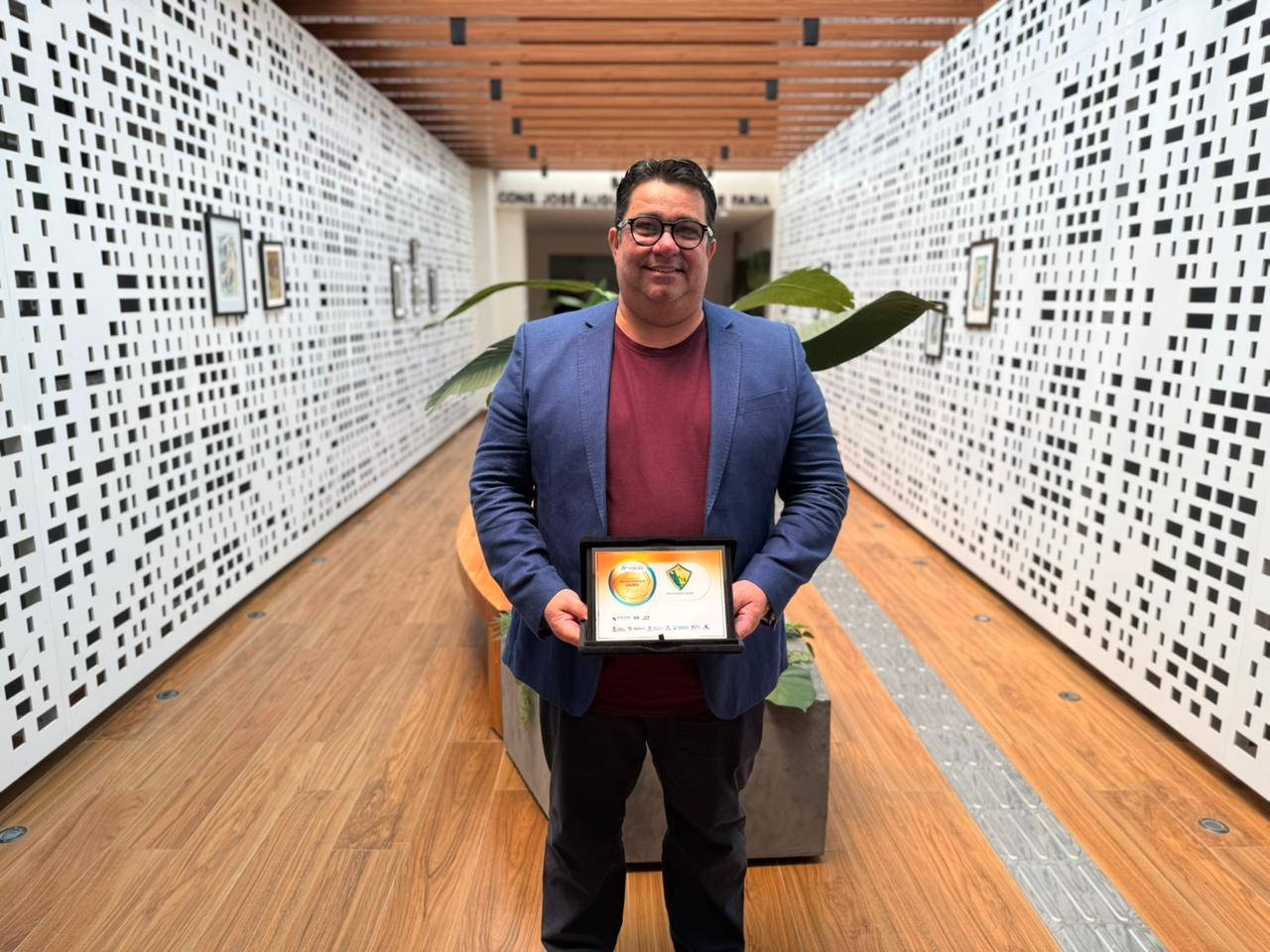 Prefeito Carlinhos do Pelado recebe o Selo Ouro de Transparência no TCE/AC e coloca Brasileia entre as gestões mais transparentes do estado