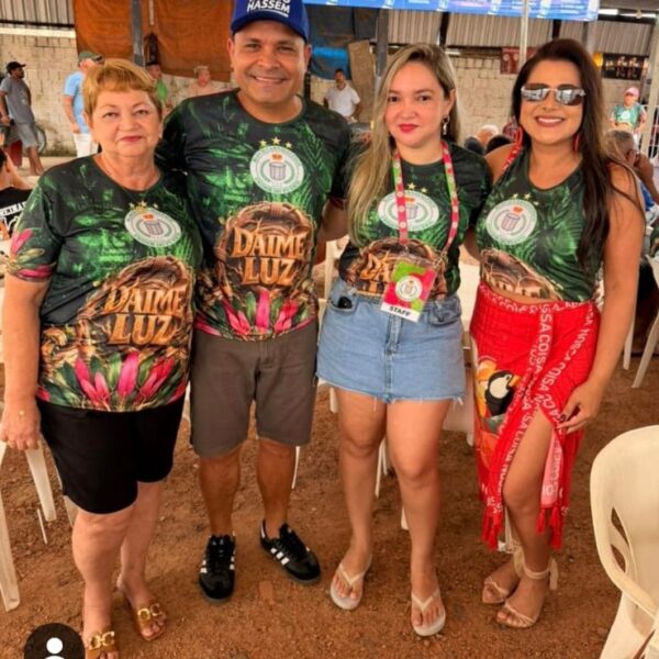 Deputado Thadeu Hassem cai no samba e “dominga” no Costelaço do Fuxico VEJA FOTOS