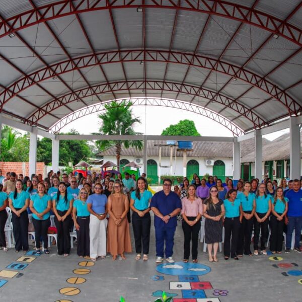 Carlinhos do Pelado anuncia pagamento do piso nacional da Educação, inauguração de escola modelo e abre Jornada Pedagógica 2026 em Brasiléia