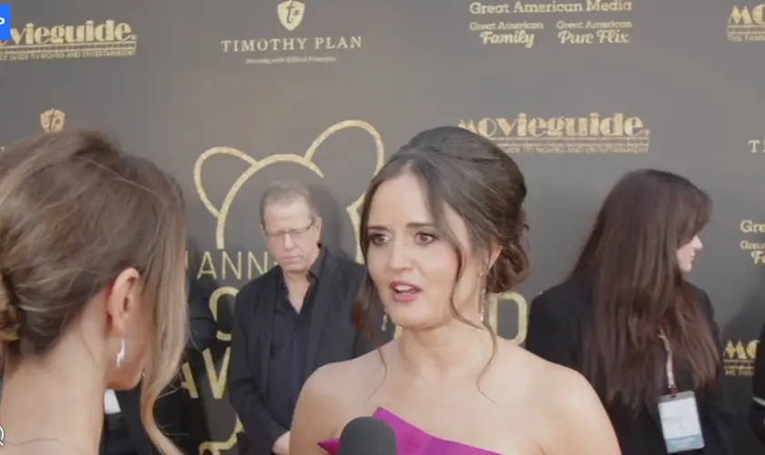 Atriz de Hollywood dedica sua carreira a Deus após conversão: ‘Vou espalhar a Palavra’