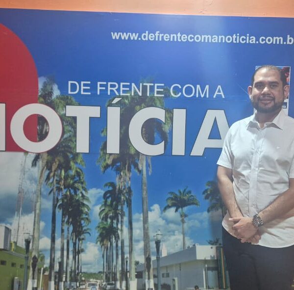“De Frente com a Notícia” estreia com entrevista aprofundada e destaca trajetória e visão política de Everton Soares da Silva