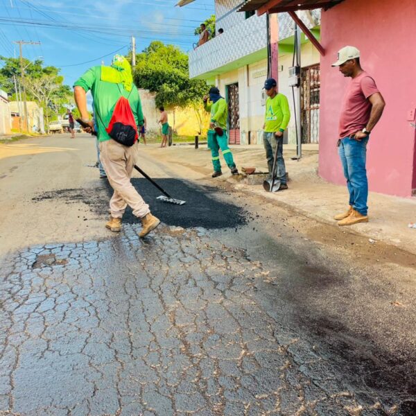 Operação Tapa-Buracos é iniciada em Brasiléia com apoio do Deracre VEJA FOTOS E VIDEO