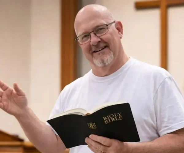 Após ter ar-condicionado de igreja furtado, pastor perdoa criminoso: ‘Oramos por ele’