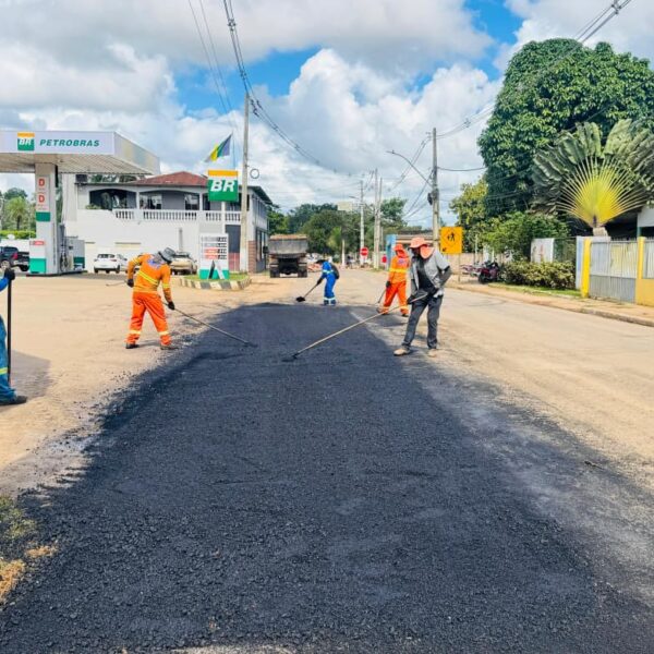 Com articulação do prefeito Carlinhos do Pelado, DNIT inicia manutenção nas avenidas Rui Lino e Manoel Marinho Monte