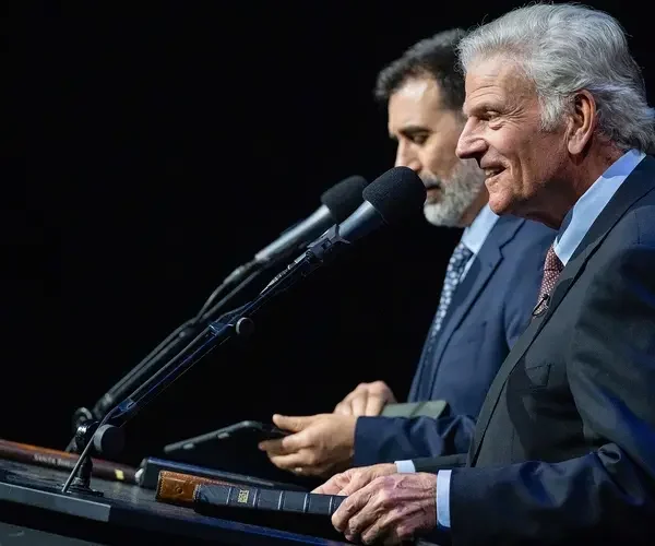 Ateu se converte durante pregação de Franklin Graham que reuniu 20.000 pessoas na Espanha