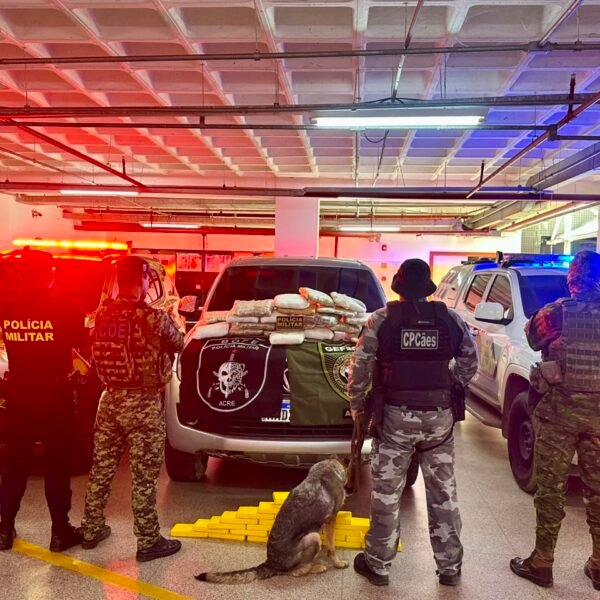 Ação integrada do GEFRON, Polícia Militar e Polícia Federal apreende cerca de 39,8 kg de drogas durante operação na fronteira